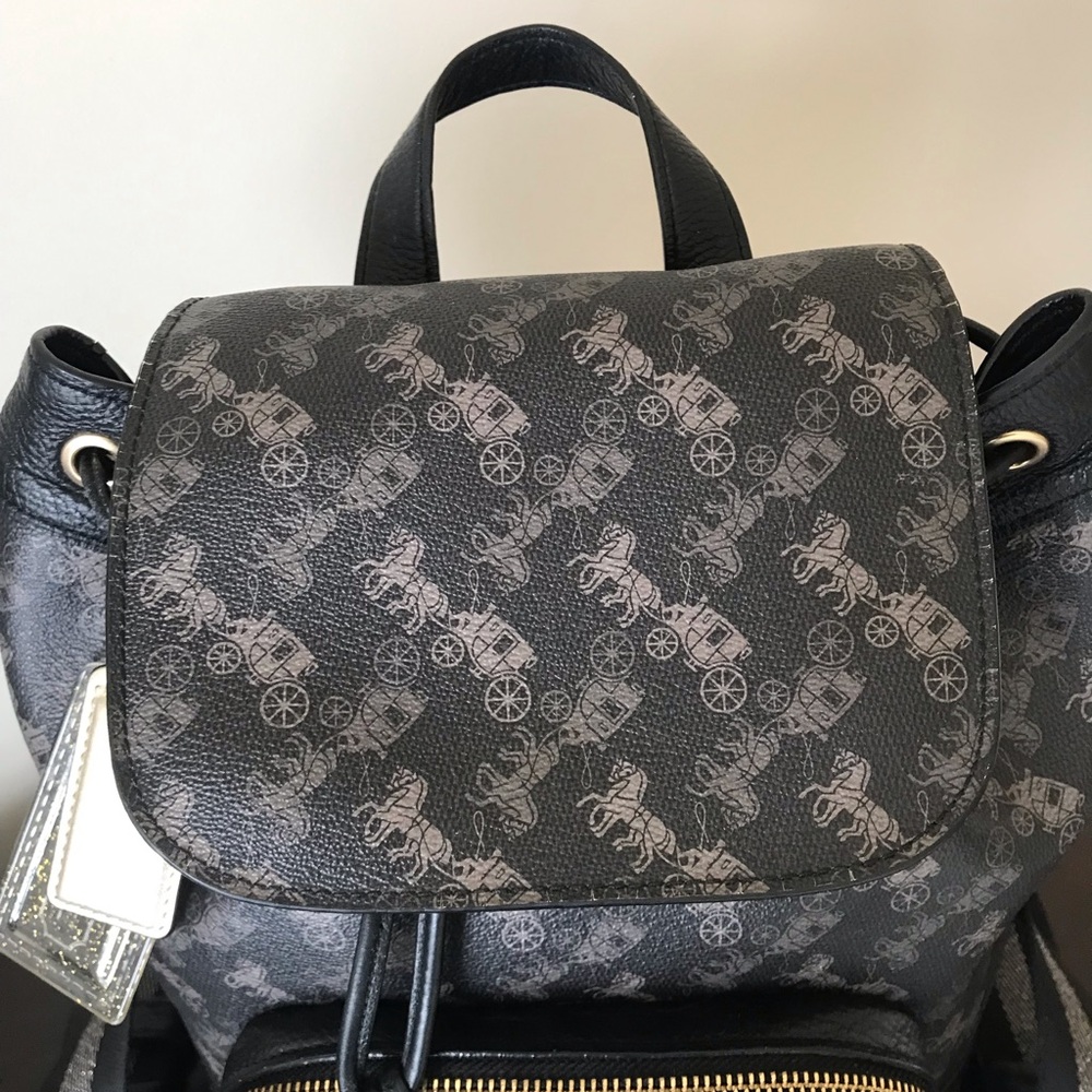 Coach Bundle - Picture 4 of 16